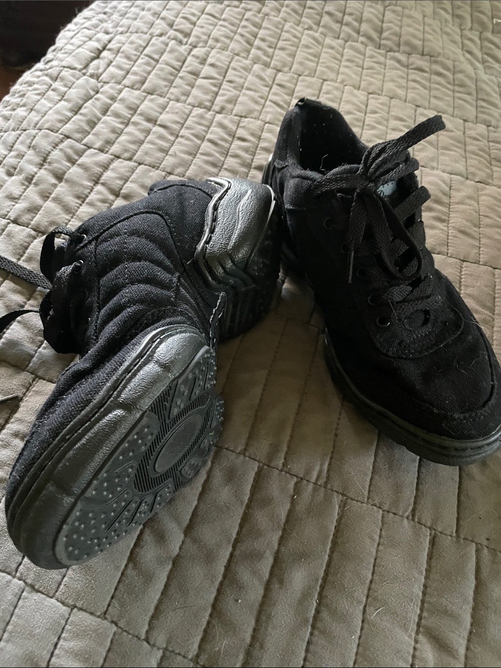 Dance/aerobic split sole shoes